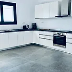 Taiyo Mykonos * سوبر بارادايس بيتش